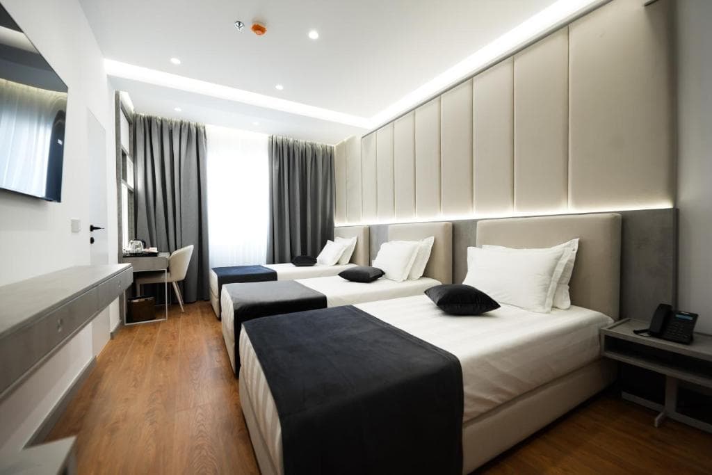 Naos Luxury Hotel - 6