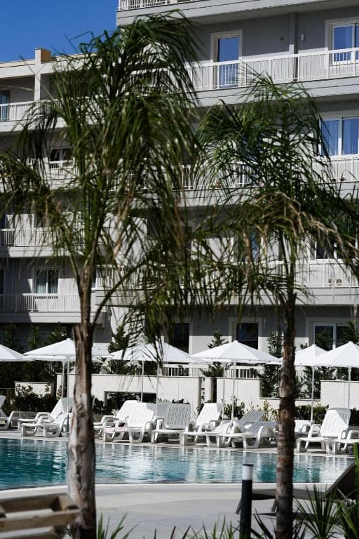 Naos Luxury Hotel - 11