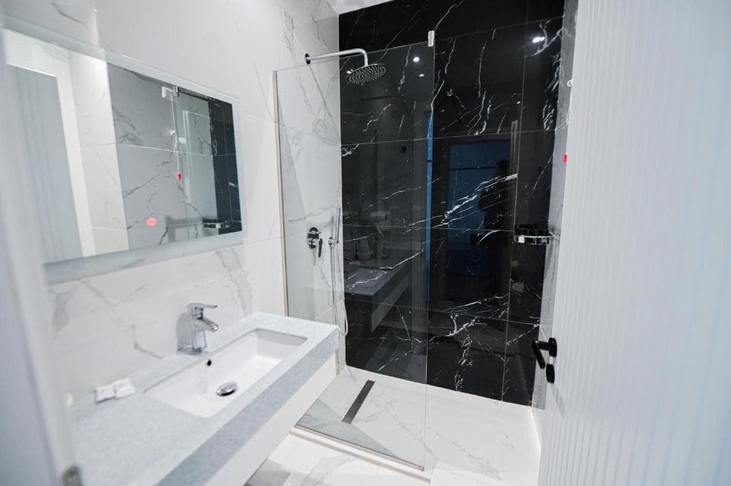 Hotel Royal G Max - 38