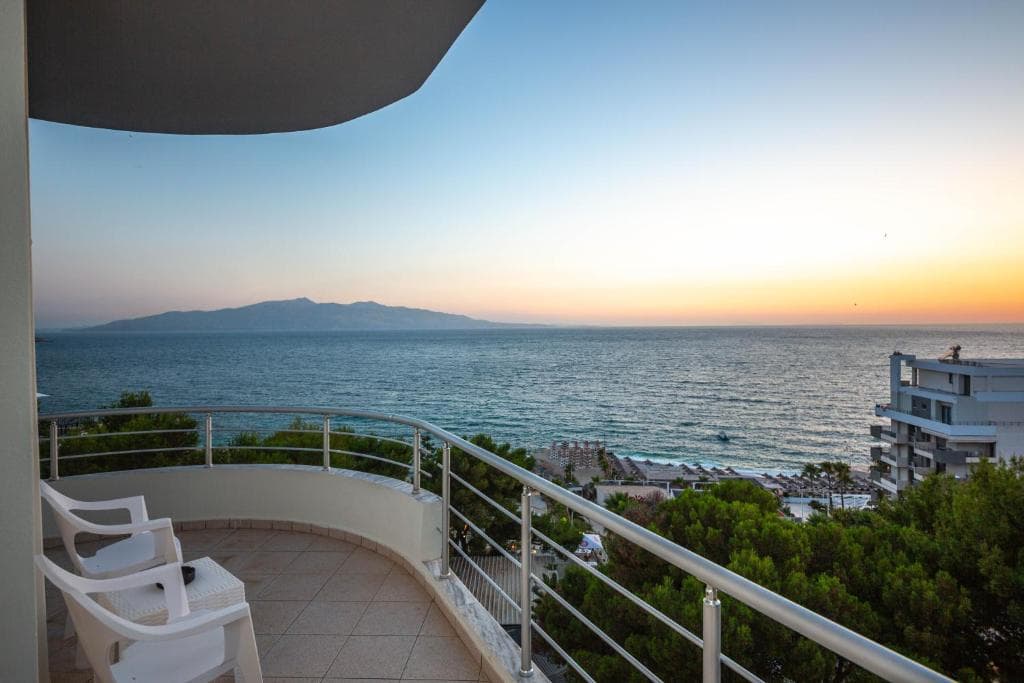 Hotel Sea Breeze - 27