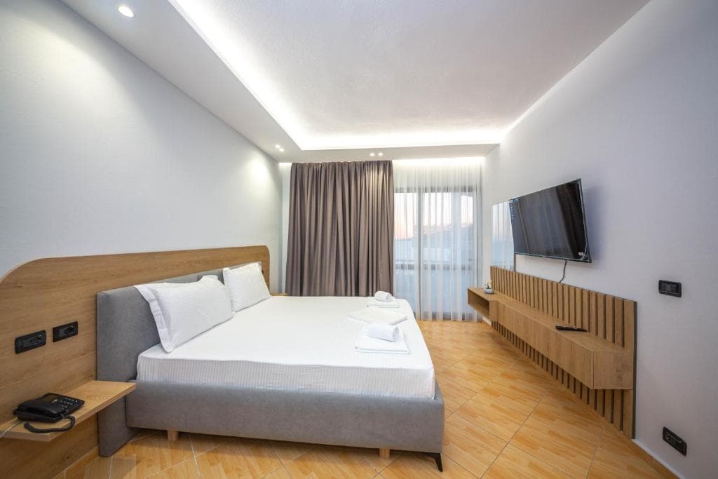 Hotel Sea Breeze - 38