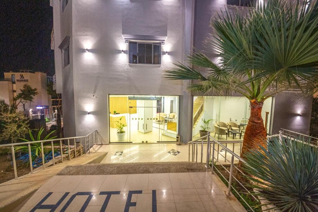 Hotel Sea Breeze - 41