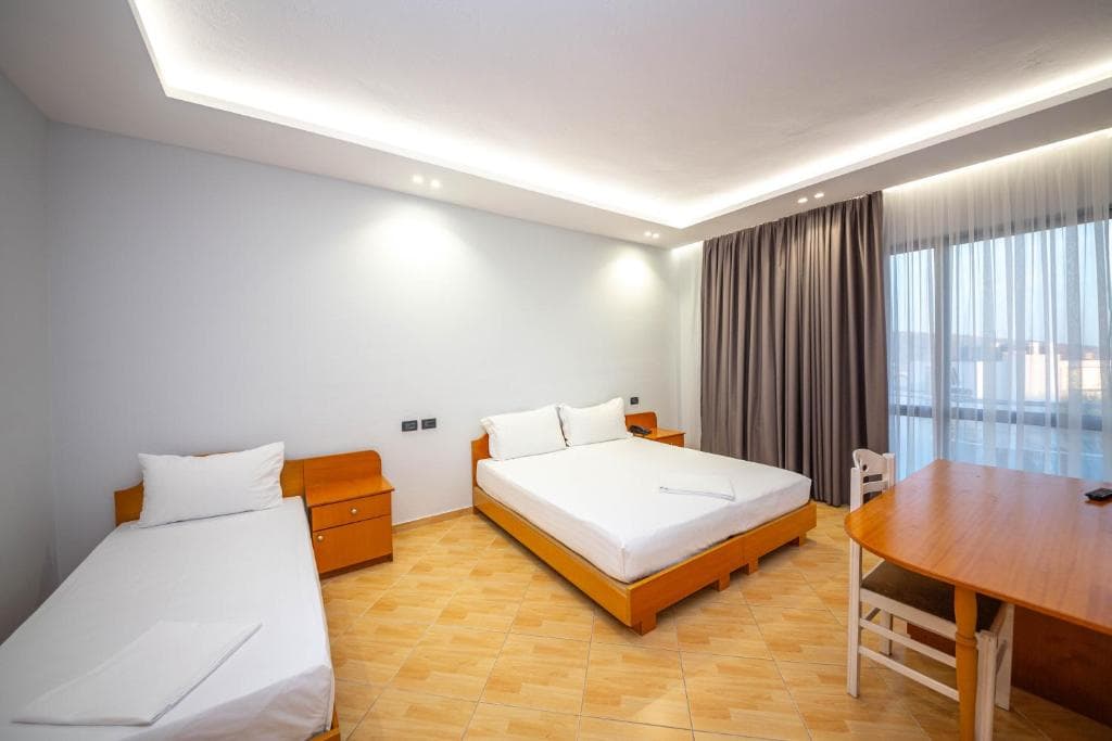 Hotel Sea Breeze - 44