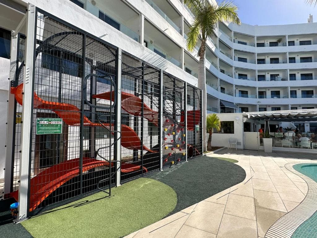 Ona Pearly Grey Hotel - 9