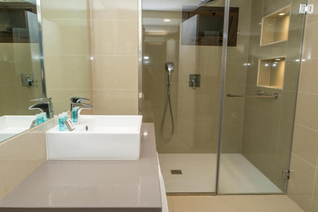 Ona Pearly Grey Hotel - 25