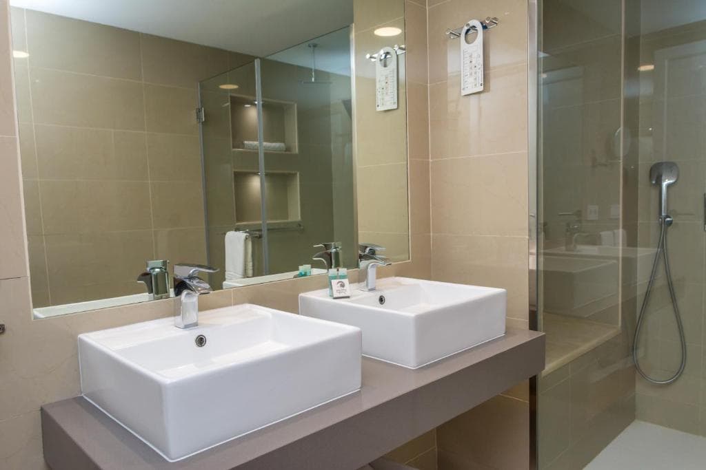 Ona Pearly Grey Hotel - 26