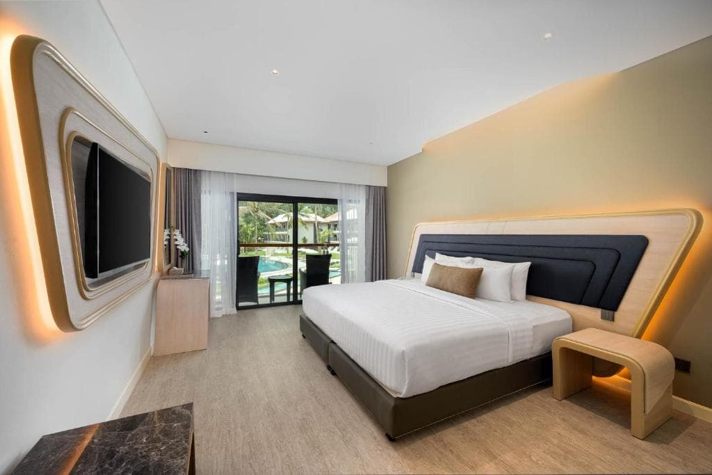 Amora Beach Resort Phuket - 22