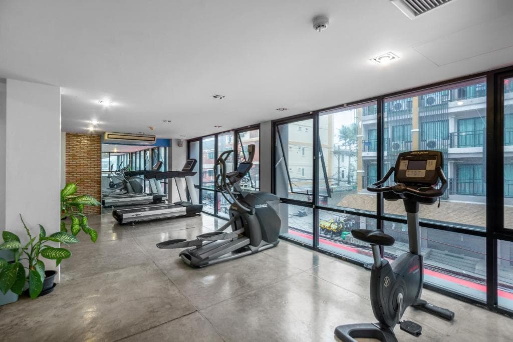 The Lantern Resorts Patong - 9