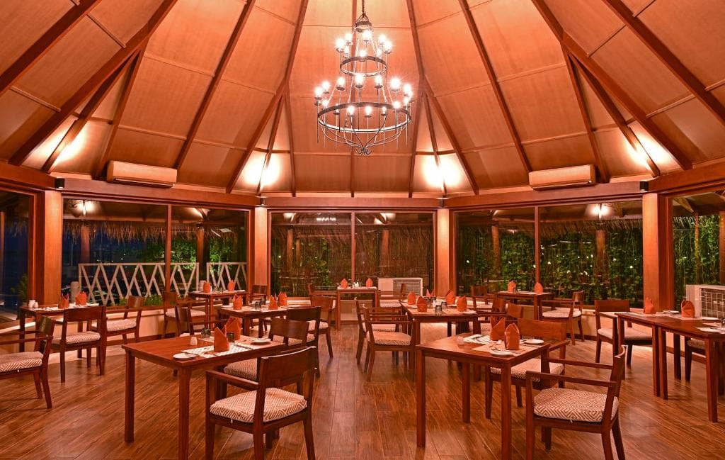 Adaaran Select Huduran Fushi Resort - 23