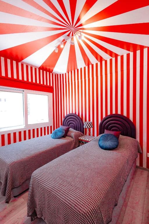 Castle Holiday Apartments - 6