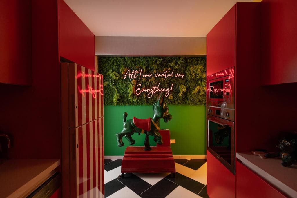 Castle Holiday Apartments - 11