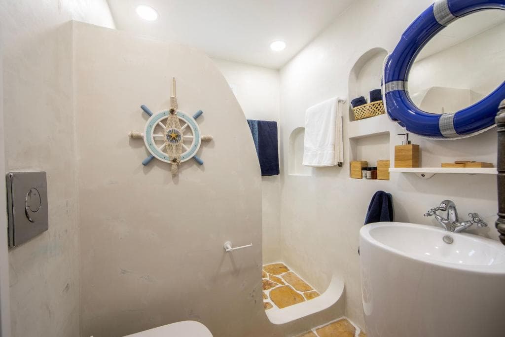 Castle Holiday Apartments - 19