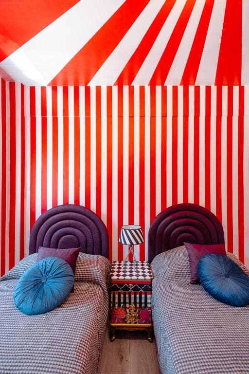 Castle Holiday Apartments - 20