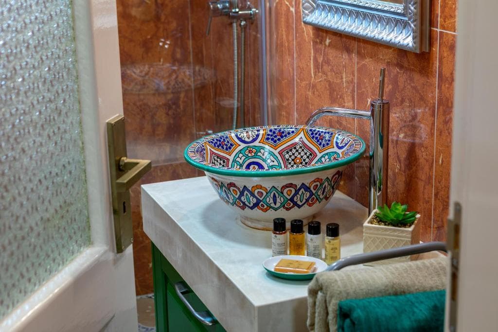 Castle Holiday Apartments - 24