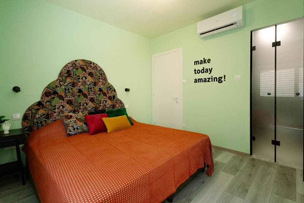 Castle Holiday Apartments - 26