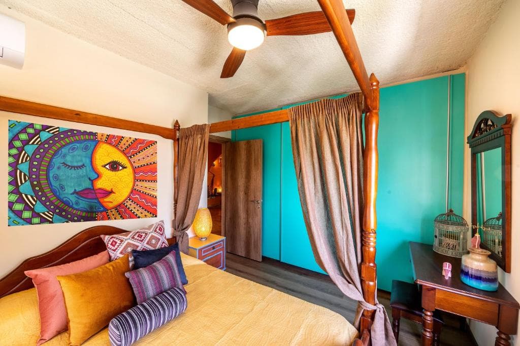 Castle Holiday Apartments - 38