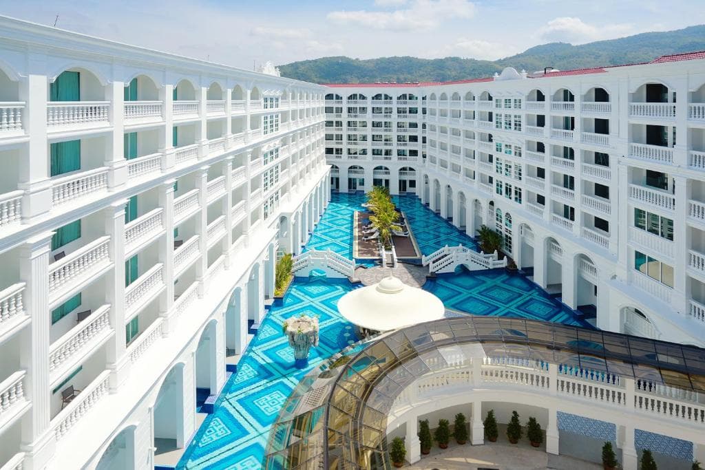 Hotel Movenpick Myth Patong Phuket - 1