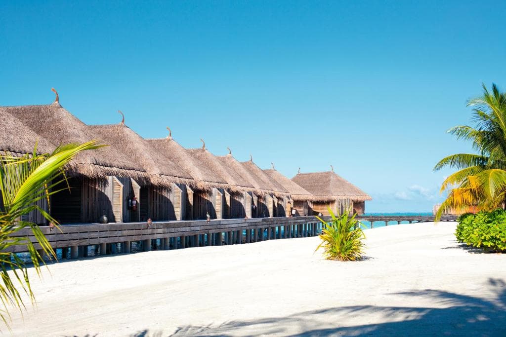 Constance Moofushi Resort - 18