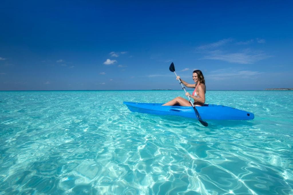 Constance Moofushi Resort - 25