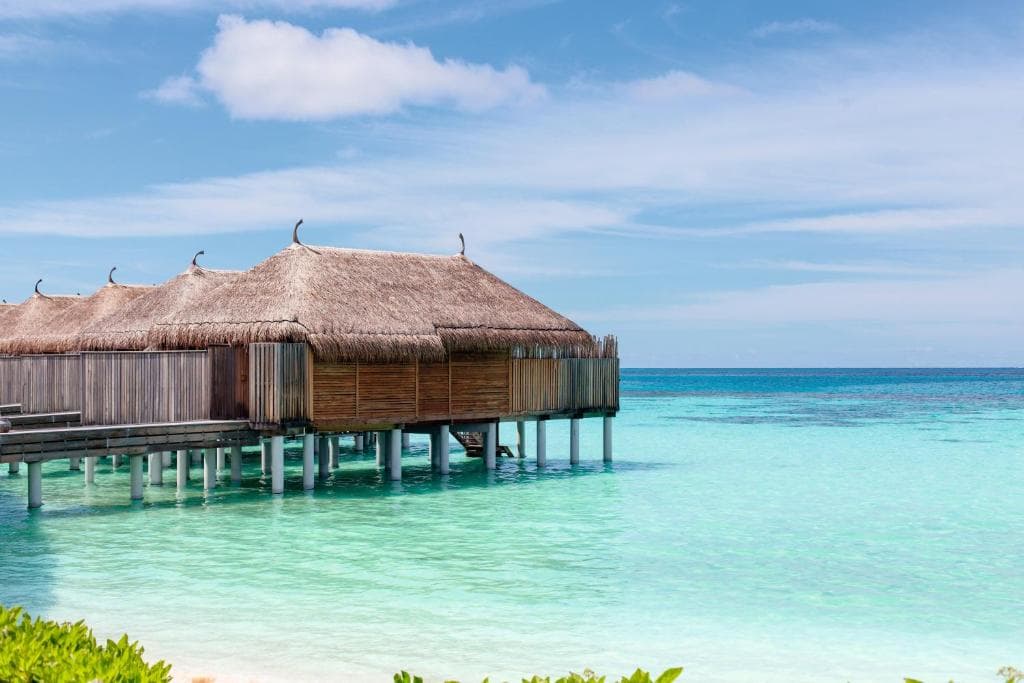 Constance Moofushi Resort - 35