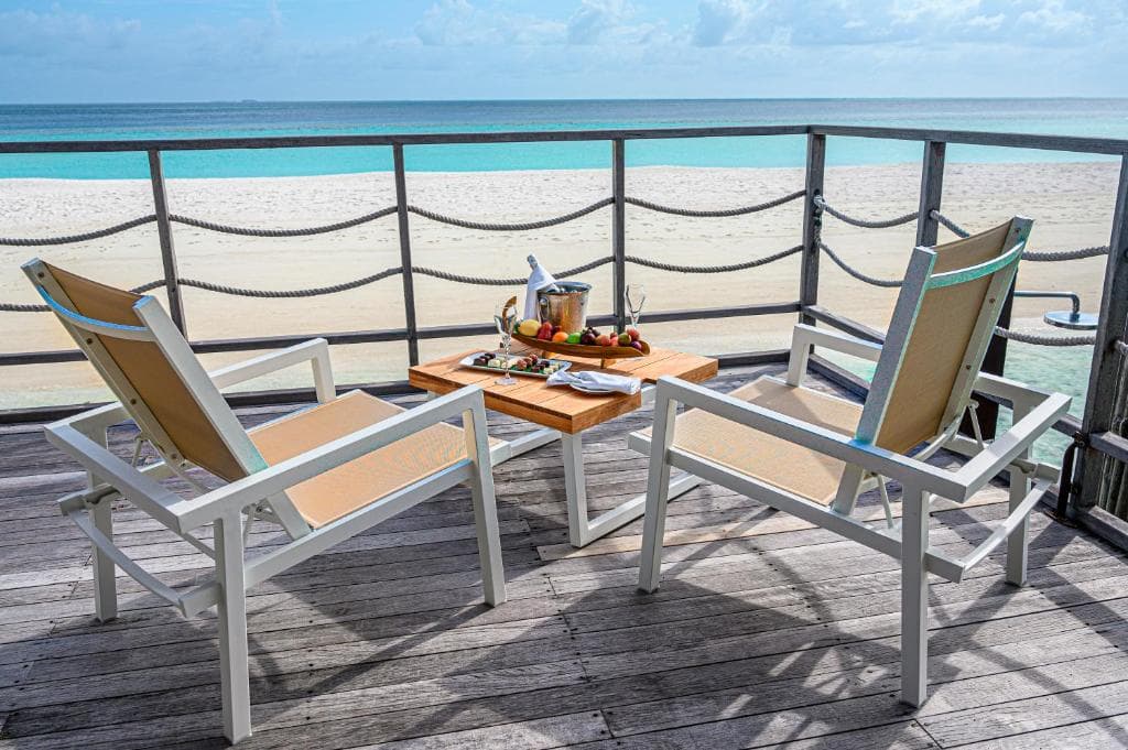 Constance Moofushi Resort - 42