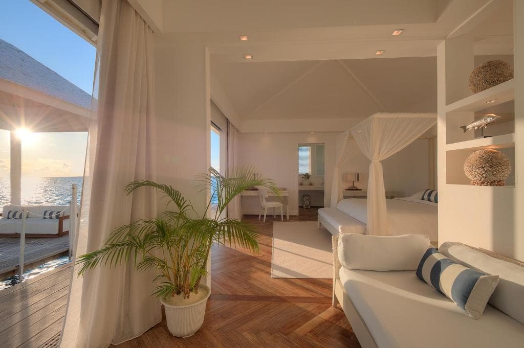 Sejur Maldive - Diamonds Athuruga Beach & Water Villas - 40