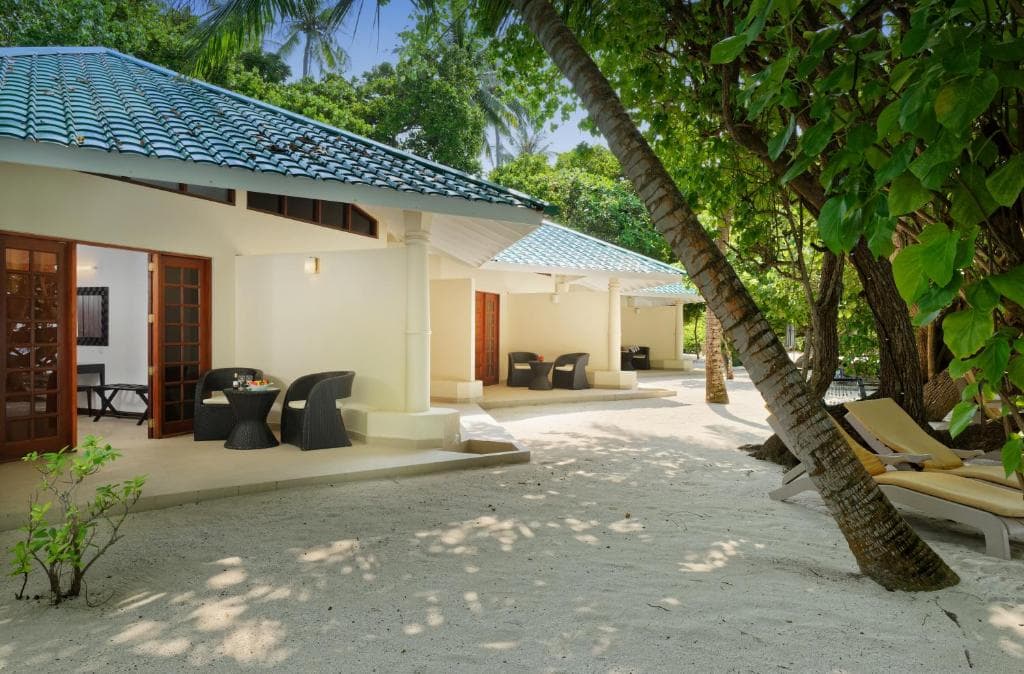 Sejur Maldive - Embudu Village Resort - 12