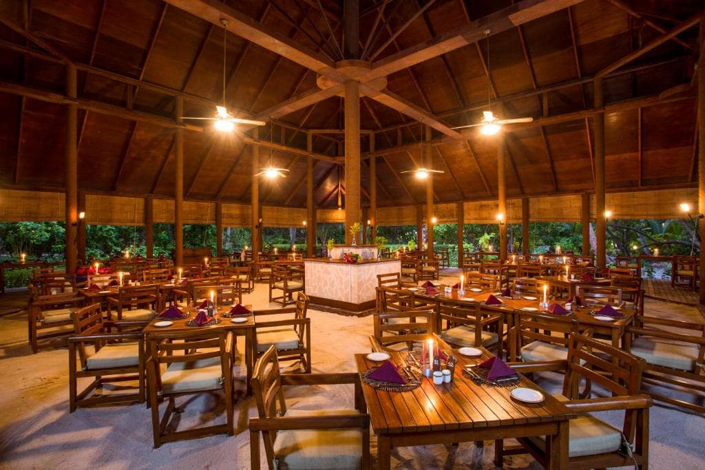 Sejur Maldive - Filitheyo Island Resort - 28