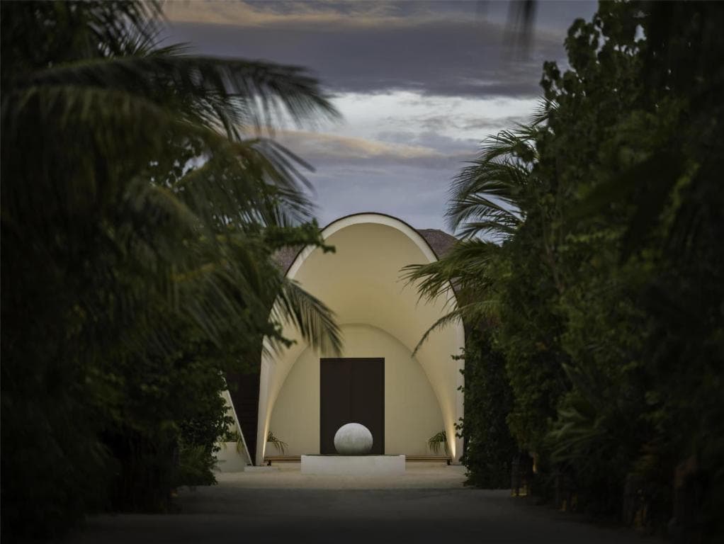 Hilton Maldives Amingiri Resort & Spa - 39