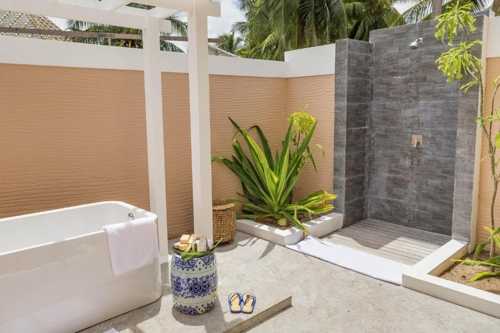 Kudafushi Resort & Spa - 12