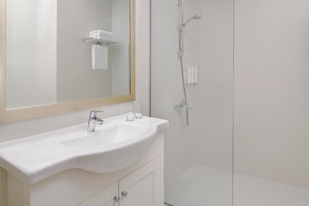 Delta Hotel by Marriott Dubai Investment Park - 16