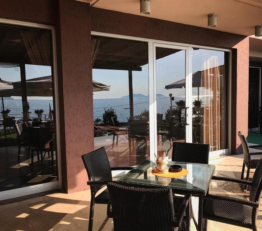 Hotel Ambasador - 9