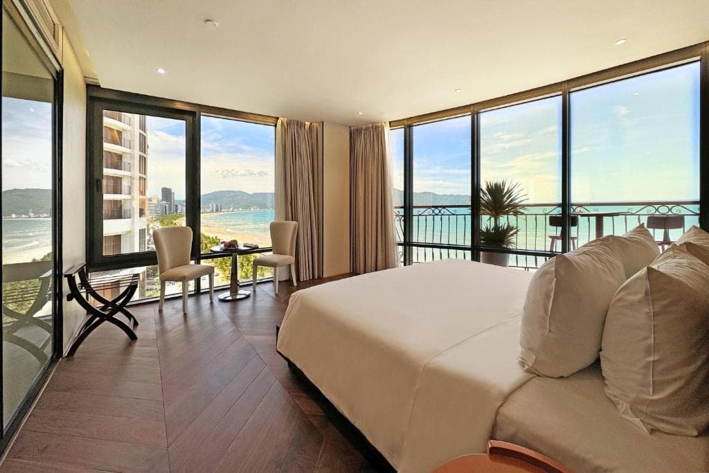 Holiday Beach Hotel Danang - 4