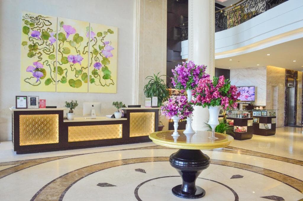 Holiday Beach Hotel Danang - 17