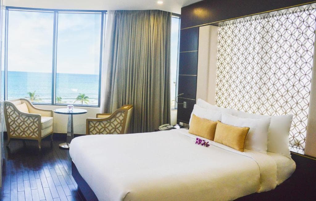 Holiday Beach Hotel Danang - 30
