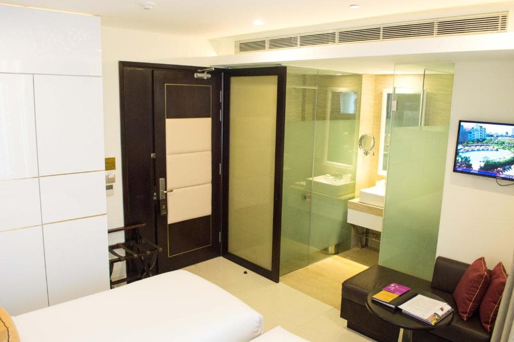 Holiday Beach Hotel Danang - 34