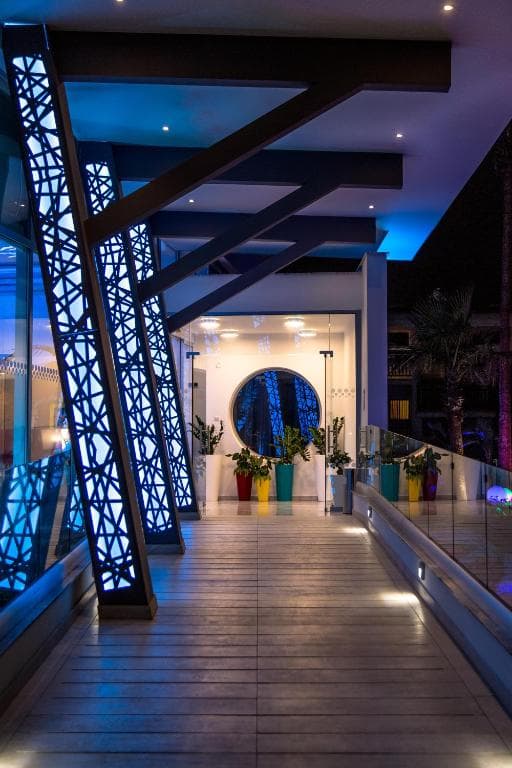 Hotel Nicholas Color - 7