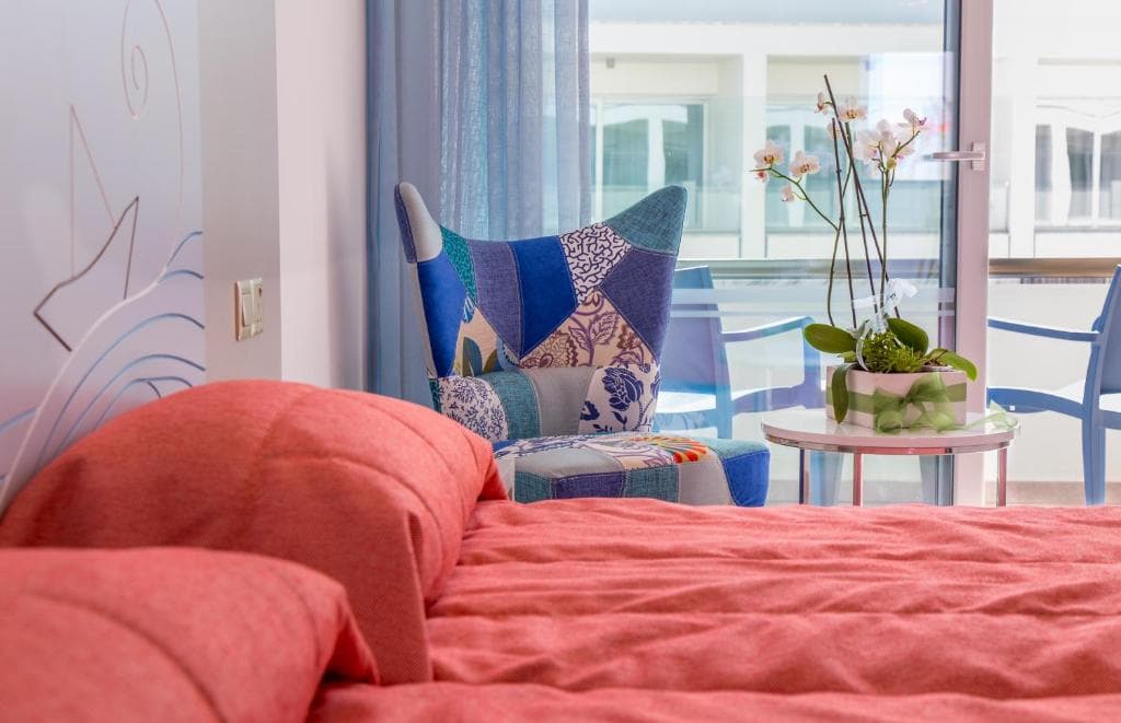 Hotel Nicholas Color - 11