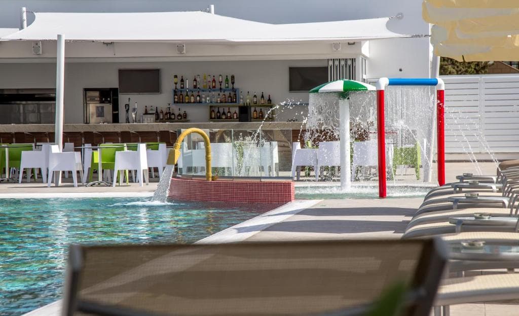 Hotel Nicholas Color - 12