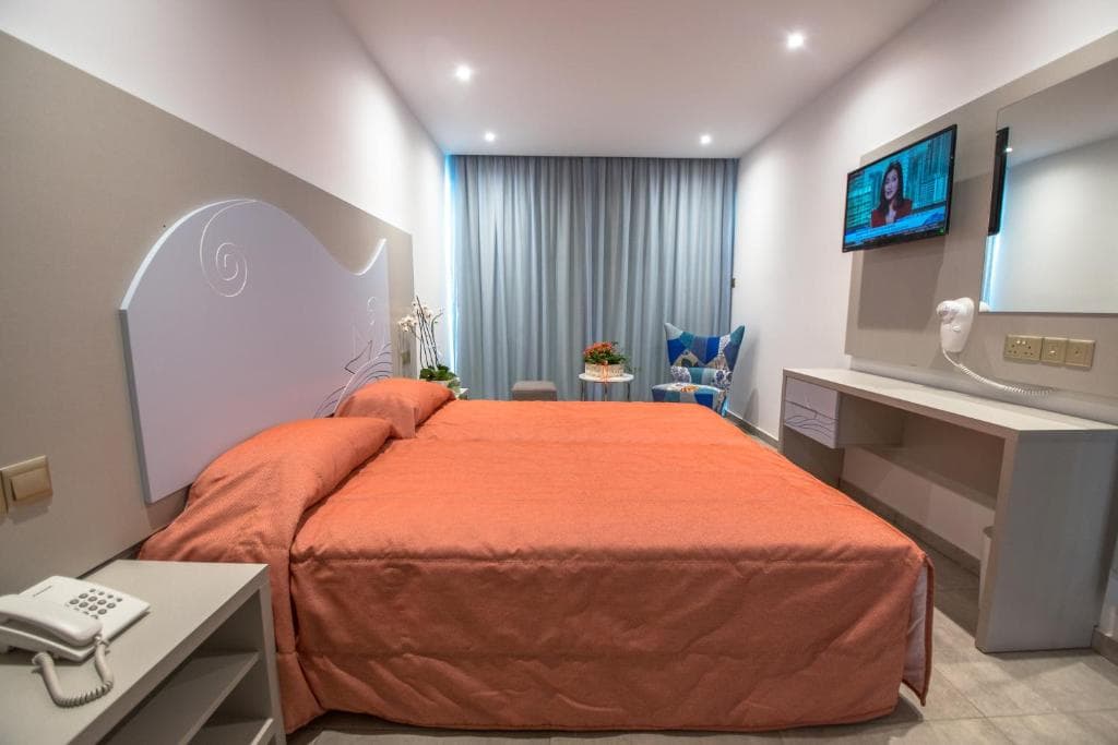 Hotel Nicholas Color - 28