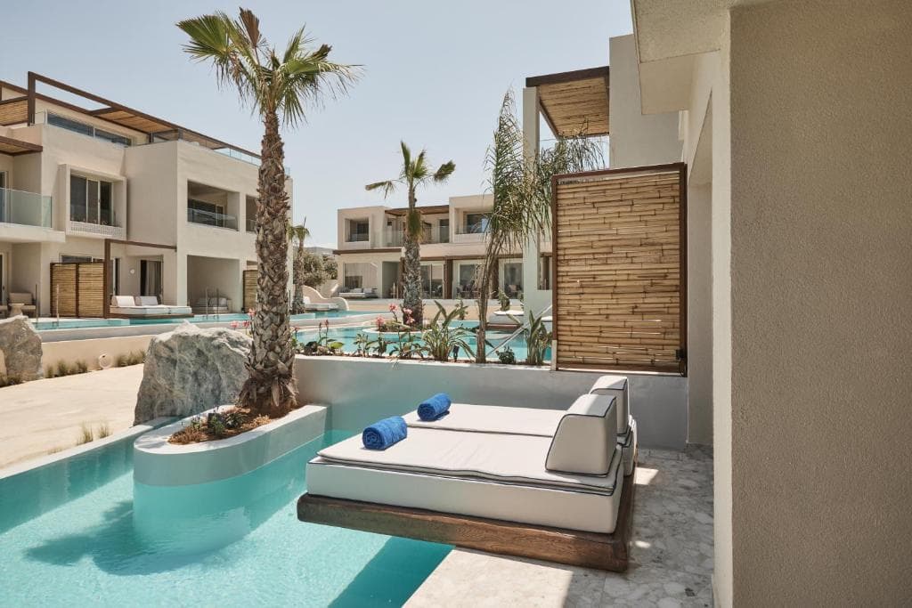 Uzenie All Suites Boutique Resort - 1