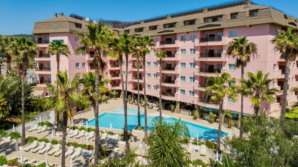 Hotel Aqua The Breeze (ex. Aqua Hotel Montagut Suites) - 1