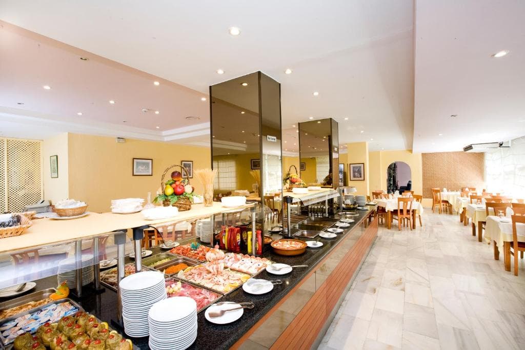 Hotel Monarque El Rodeo - 23