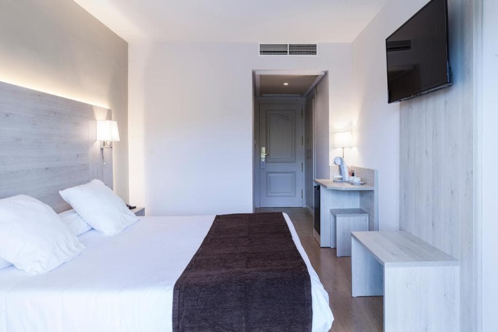 Hotel Helios - 8