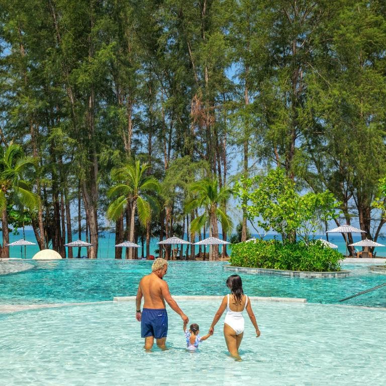 Le Méridien Phuket Mai Khao Beach Resort - 17