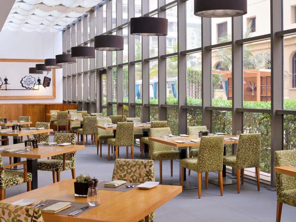 Hotel Movenpick Jumeirah Beach - 4