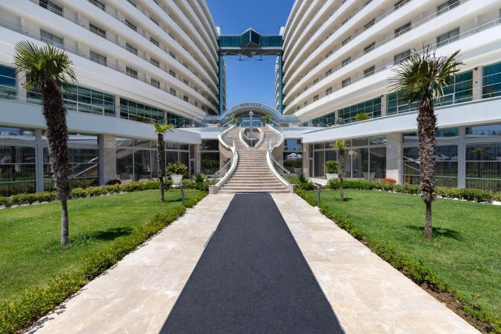 Hotel Miracle Resort - 13