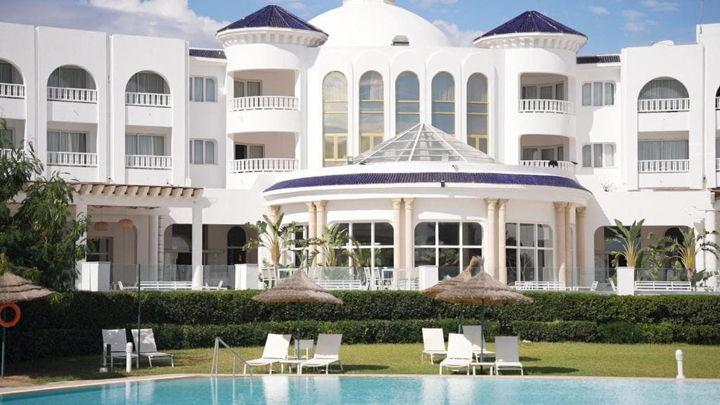 Golden Tulip Taj Sultan Hotel