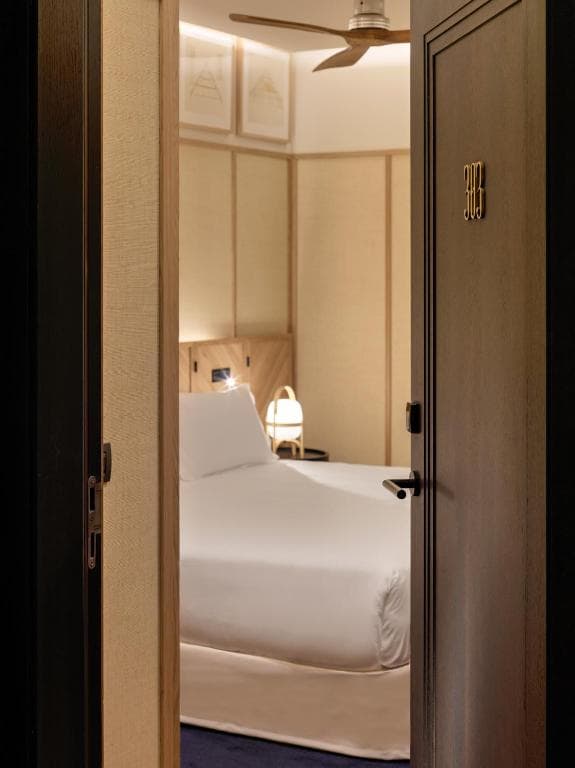 Hotel H10 Madison - 37