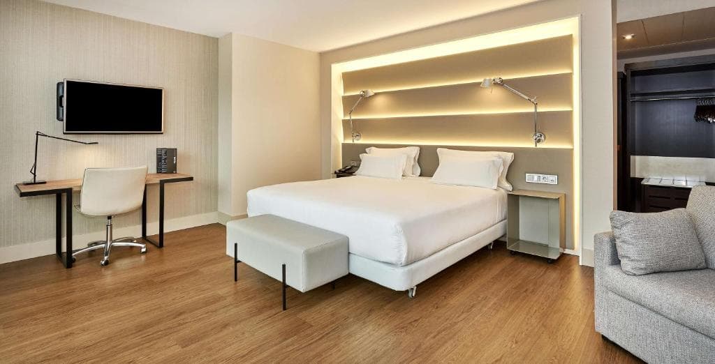 Hotel NH Sants Barcelona - 2